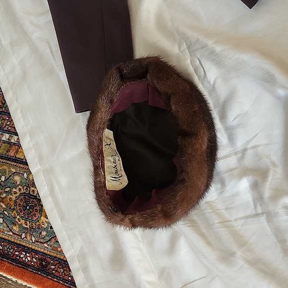 Vintage Ex Cond Mousieur X Mink Hat & Doncaster Mink Collar Jacket, 6, $180 - Picture 6 of 13